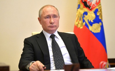 Президент поручил рассмотреть вопрос о Дне преподавателя высшей школы