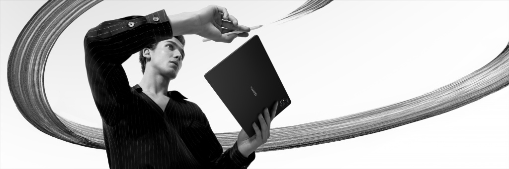 MKT_ HUAWEI MatePad Pro_Creative Lifestyle Shot_CMF_Black_CN_HQ_JPG_3-1_20240806.jpg